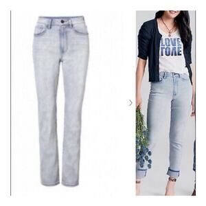 Cabi Higher Straight Jean in Summer Wash size 4